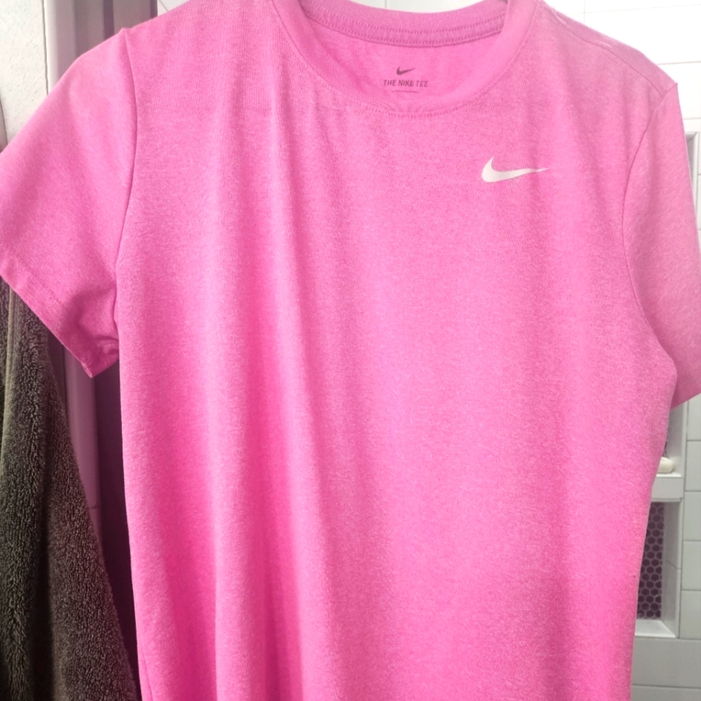 Womens Nike Dryfit t-shirts size XL